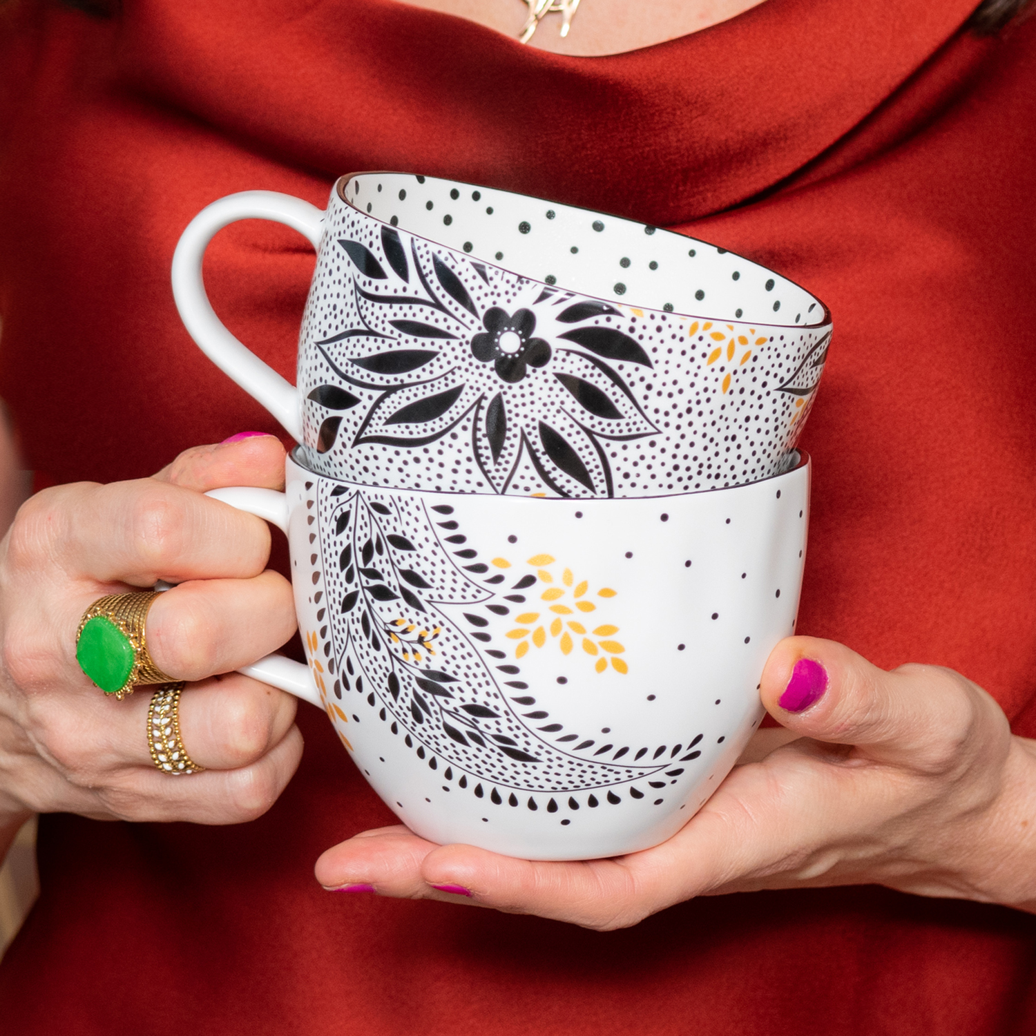 Sara Miller Artisanne Noir Mug, Paisley image number null